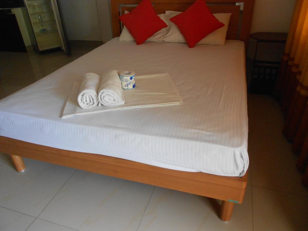 Shanith Guesthouse 니곰보 객실 사진